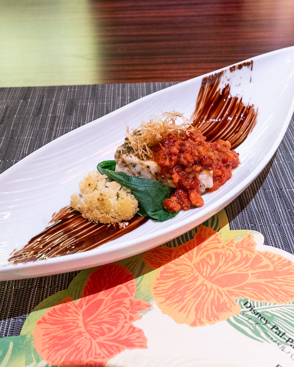 クアトロハーブ香るメカジキのグリル　真蛸のガリシア風ラグーソース