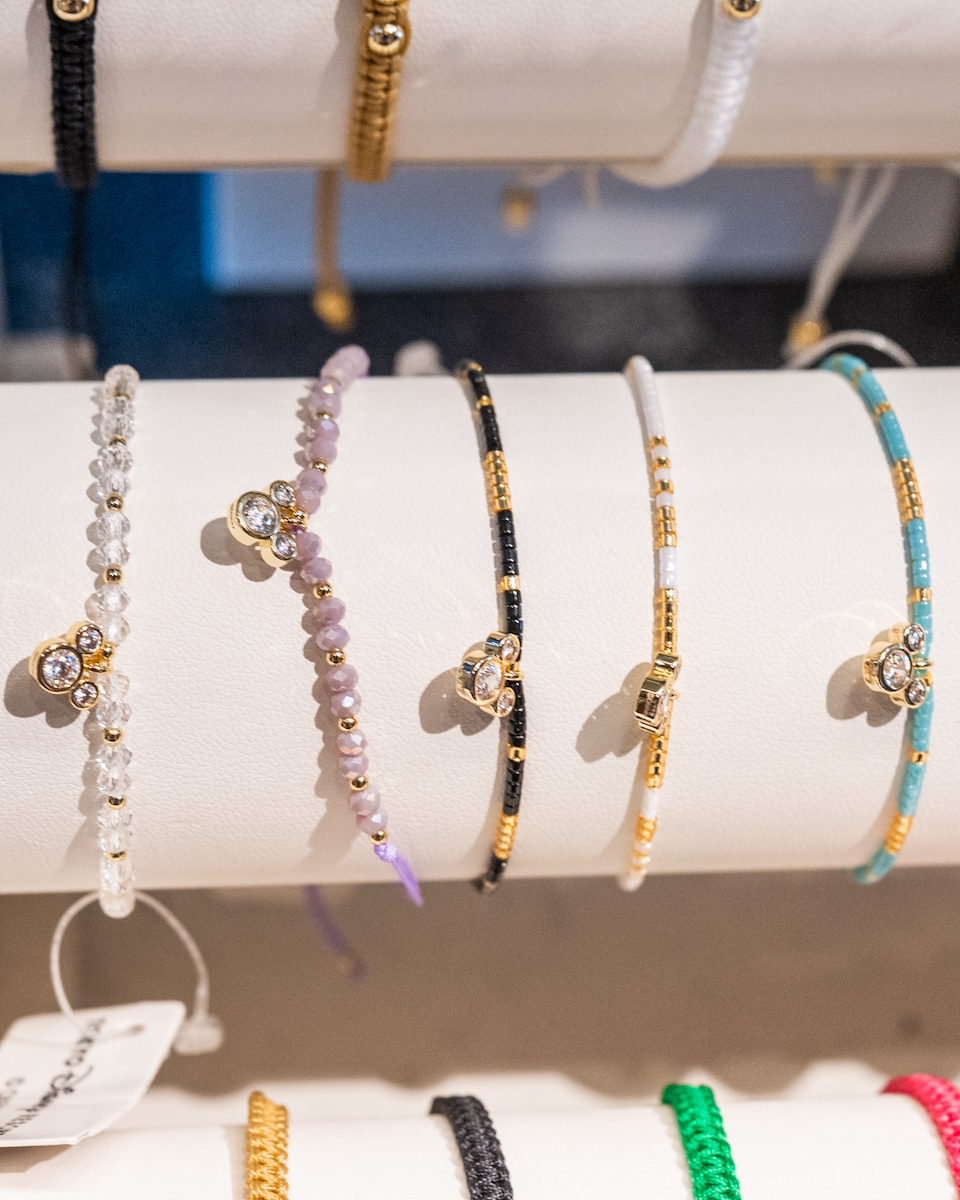 東京ディズニーランド「ガラスの靴」ブレスレット2