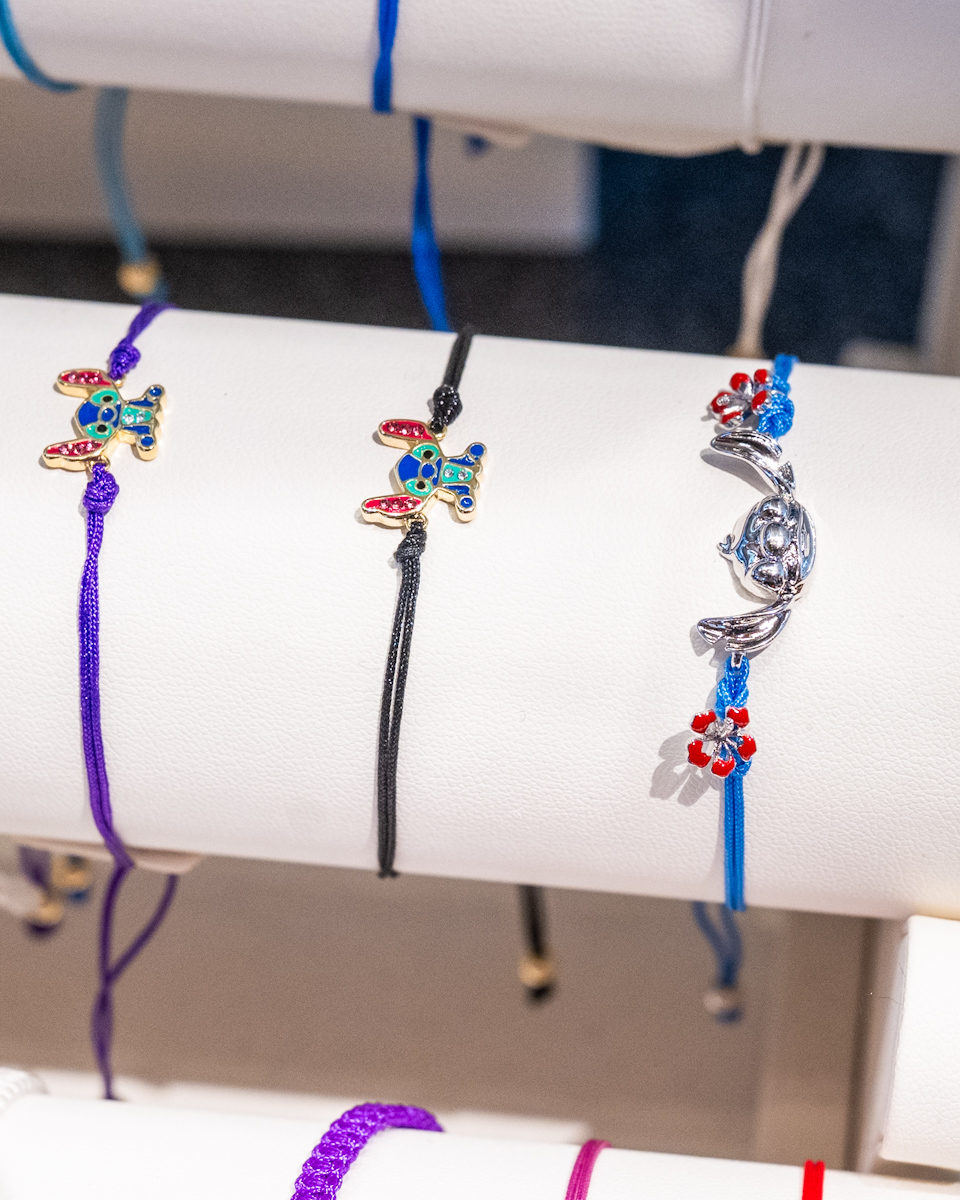 スティッチブレスレット