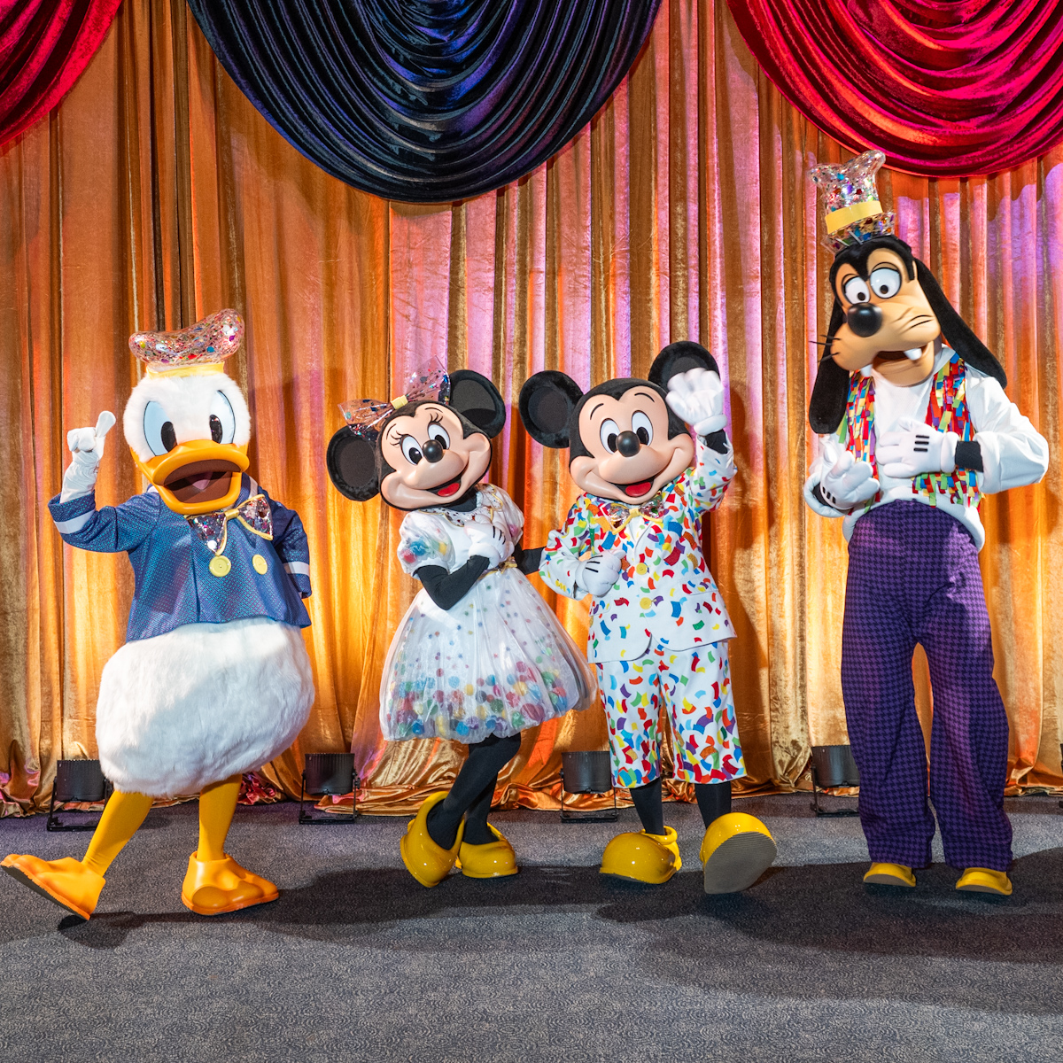 ZIPAIR オーランド直行チャーター便「スペシャル・キャラクターグリーティング」2