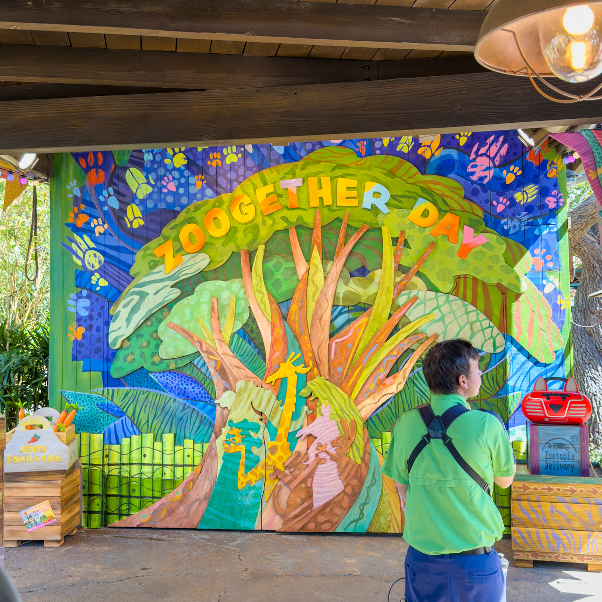 、新アトラクション「ズートピア：ベター・ズーゲザー！」横グリーティングスポット