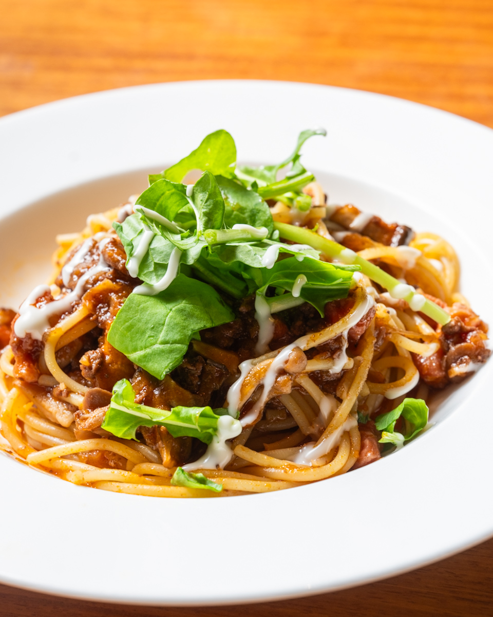 スパゲッティ、キノコとパンチェッタのボロネーゼ