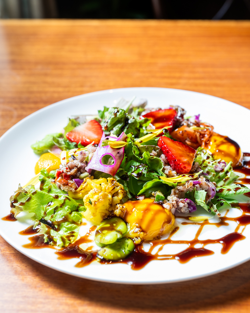 シェフのおすすめサラダ 南瓜のピュレ&バルサミコソース