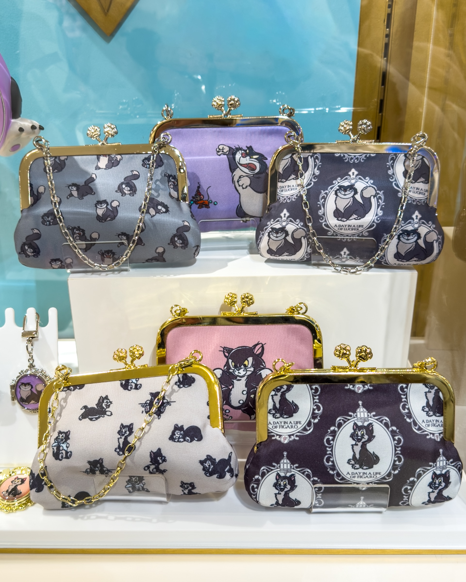 ディズニーキャラクター シークレットポーチ がまぐち チェーン付き DISNEY CAT DAY 2026 デザイン