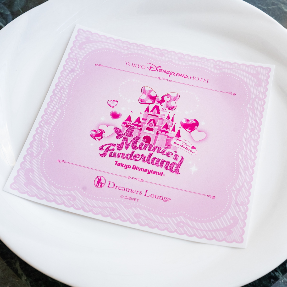 ミニーのファンダーランド敷紙　ドリーマーズ・ラウンジ