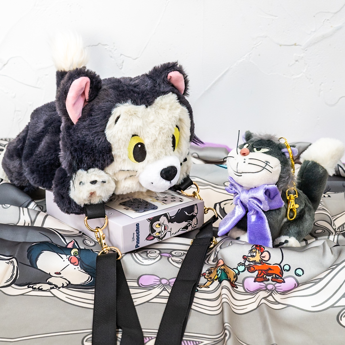 フィガロ マルチポシェット DISNEY CAT DAY 2026