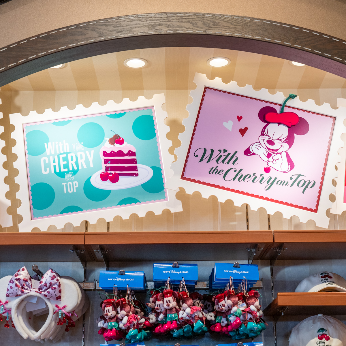 東京ディズニーリゾート ミニーとさくらんぼデザイングッズ・お土産1