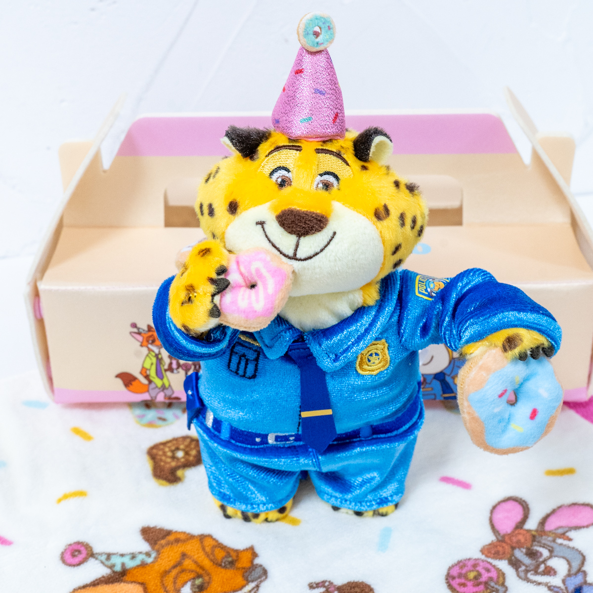 クロウハウザー ぬいぐるみキーホルダー・キーチェーン 10TH Anniversary Collection from the Disney movie Zootopia