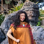 東京ディズニーシーのショー「ドリームス・テイク・フライト」公演開始あわせ、グリーティングに登場している『モアナと伝説の海』の主人公「モアナ」4