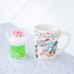 東京ディズニーランド「ディズニー・パルパルーザ“ヴァネロペのスウィーツ・ポップ・ワールド”」フルーツゼリー＆ヨーグルムース、スーベニアカップ付き