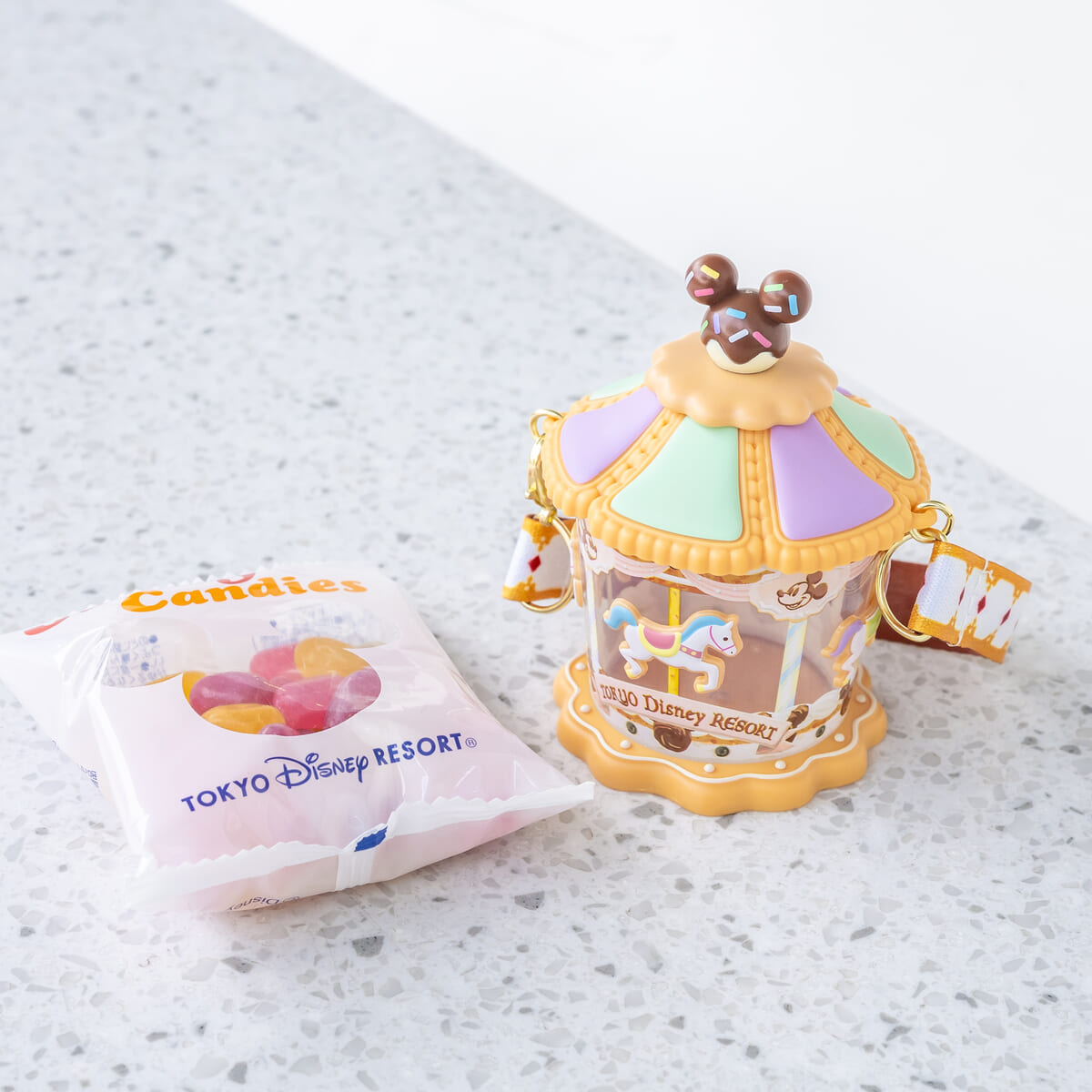 東京ディズニーランド「ディズニー・パルパルーザ“ヴァネロペのスウィーツ・ポップ・ワールド”」グミキャンディー、ミニスナックケース付き