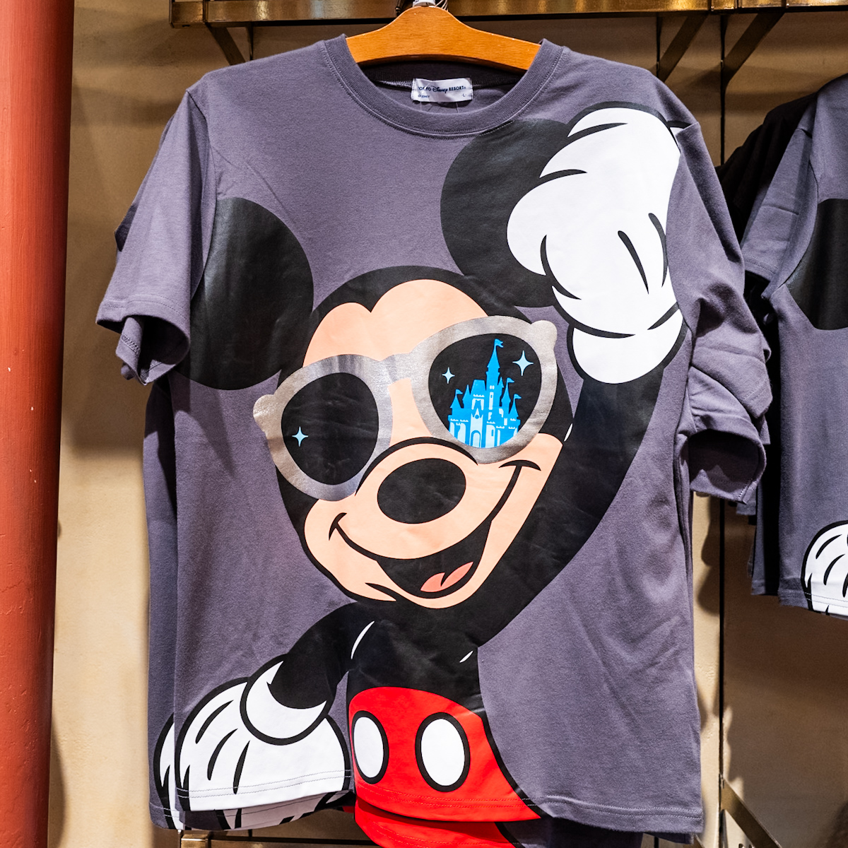 サングラスミッキーTシャツ