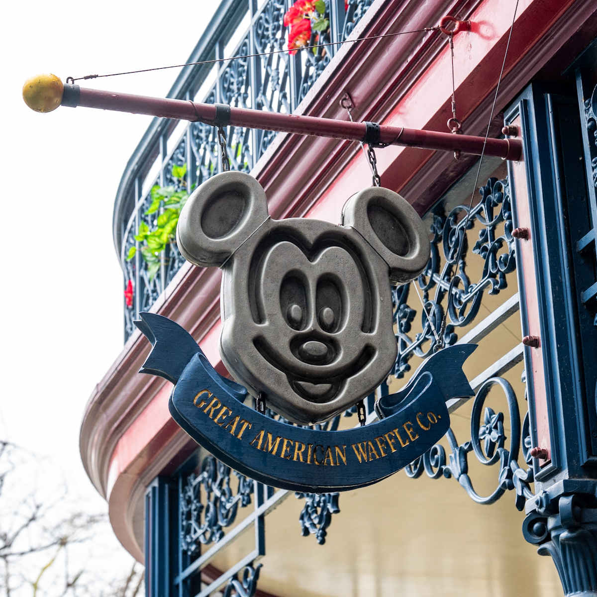 東京ディズニーランド/ワールドバザール「グレートアメリカン・ワッフルカンパニー」看板