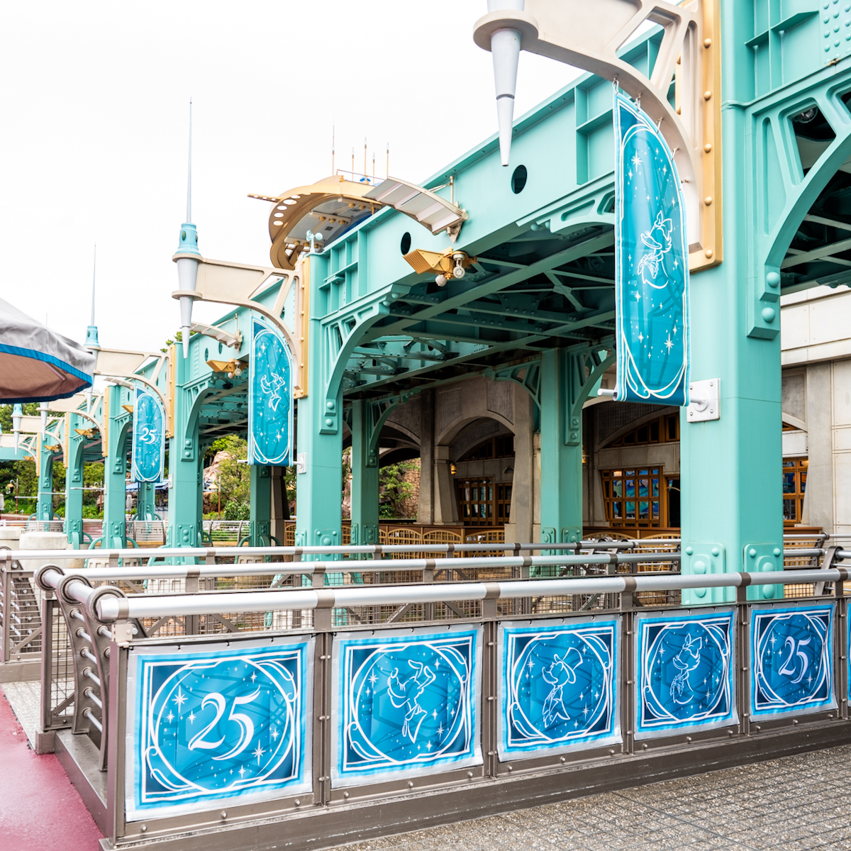 ポートディスカバリー　TDS25周年デコレーション