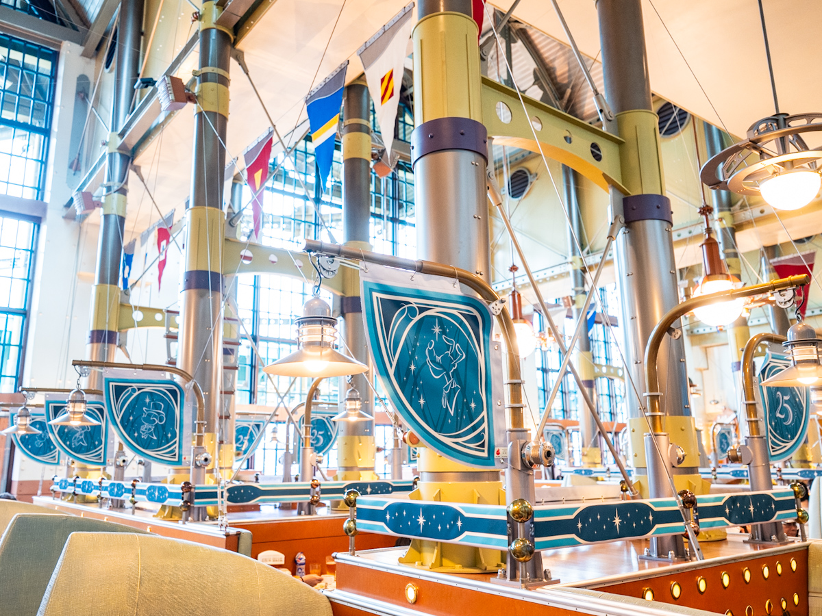 TDS25周年デコレーション　ホライズンベイ・レストラン　ポートディスカバリー　