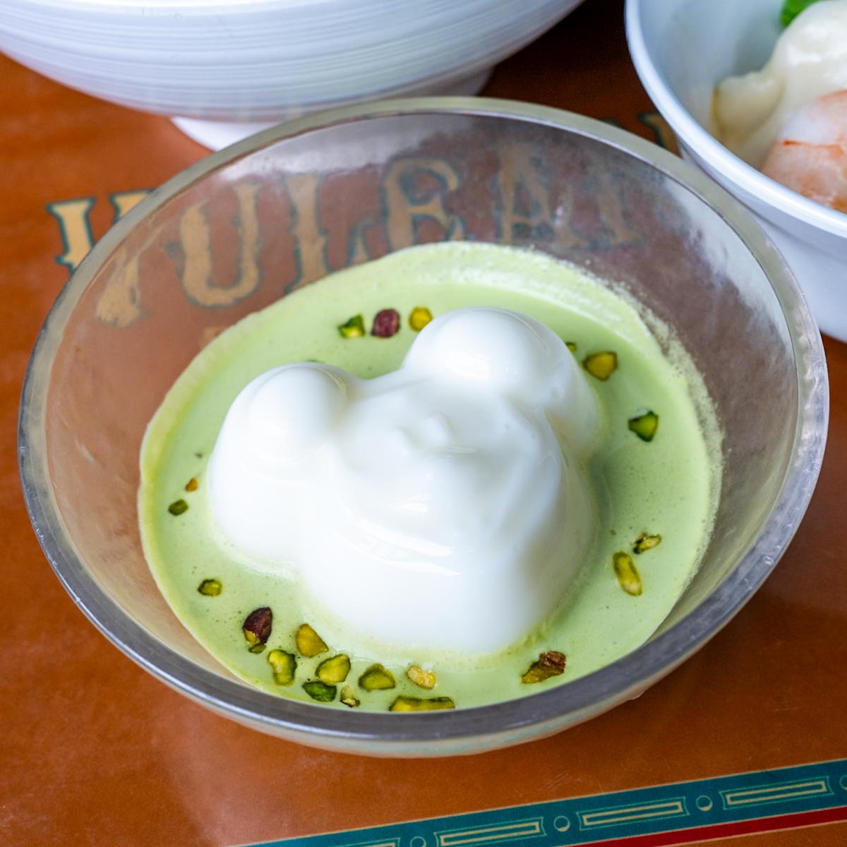 杏仁豆腐、ピスタチオソース