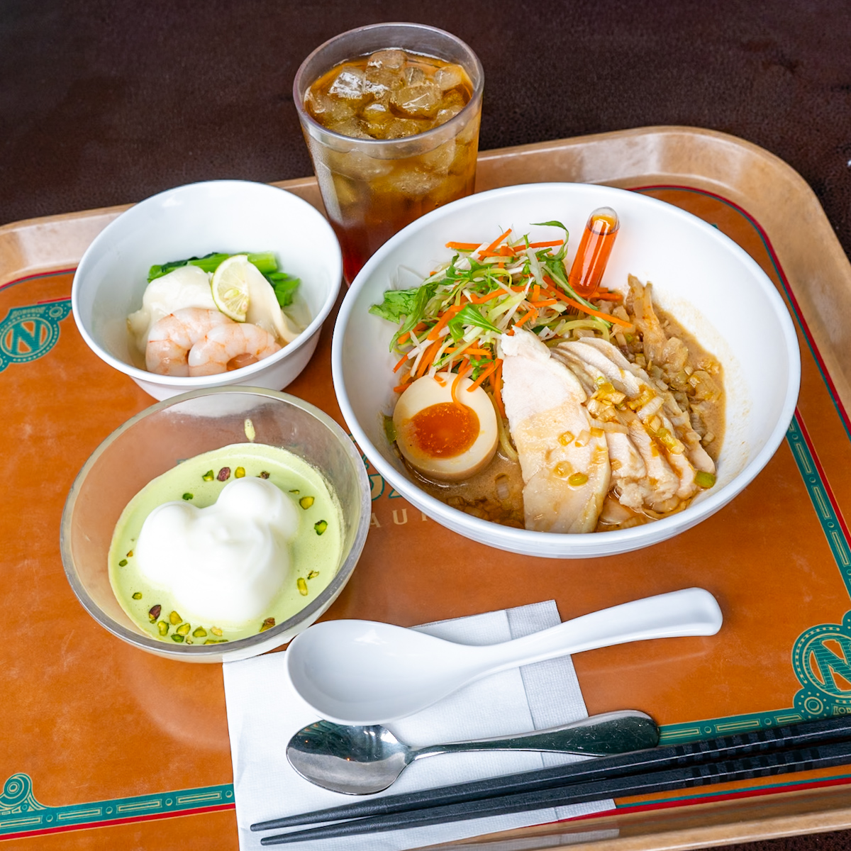 東京ディズニーシー「ヴォルケニア・レストラン」2026春夏ヴォルケイニアセット