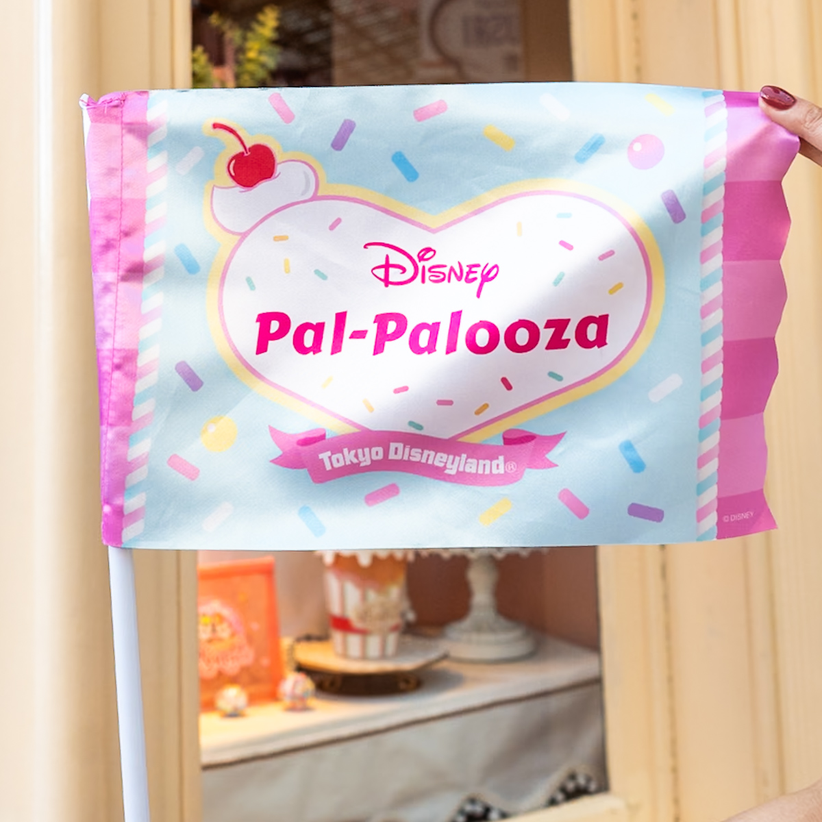 ヴァネロペのスウィーツ・ポップ・ワールドフラッグ　ピンク