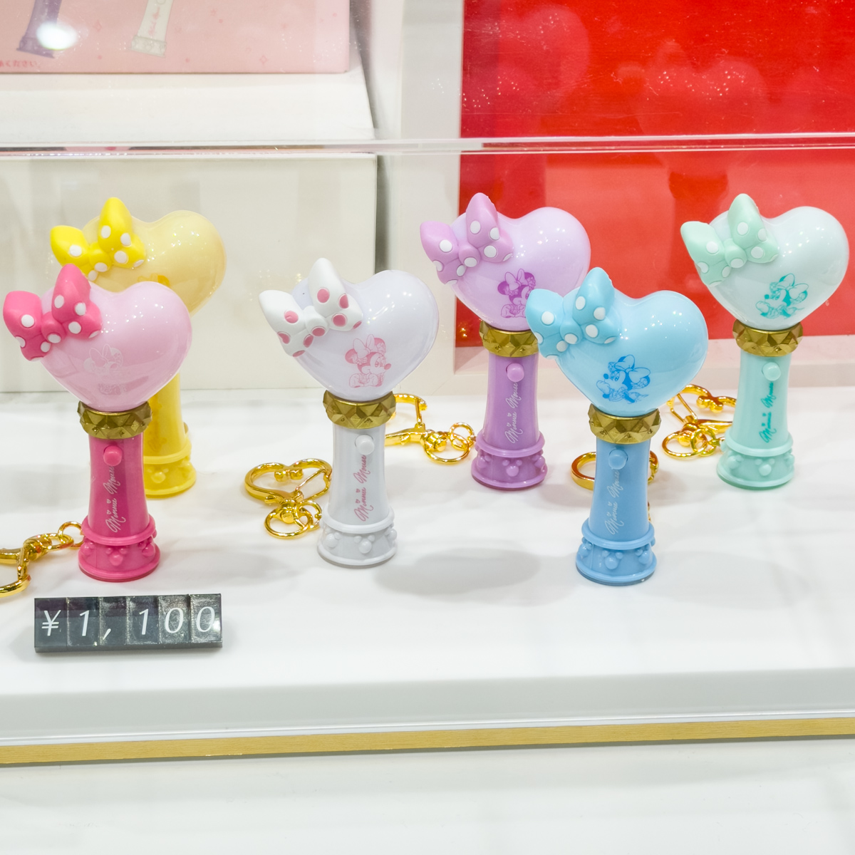 ミニー シークレットキーホルダー ペンライト ライトアップ MINNIE DAY 2026