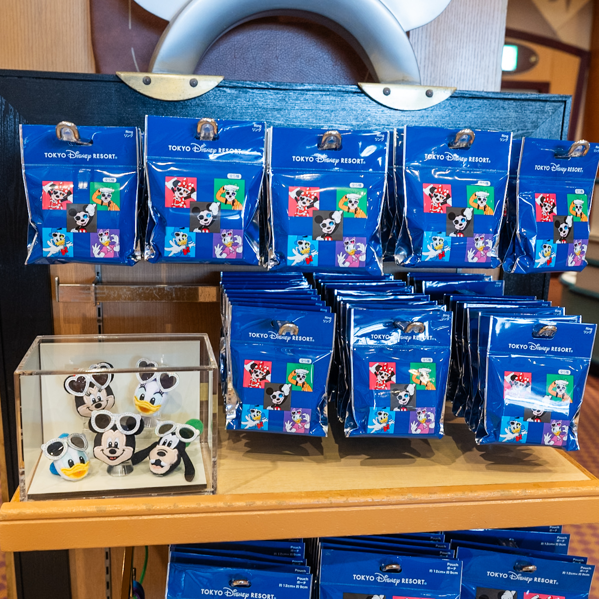 東京ディズニーランド サングラスをかけたミッキー&フレンズデザイングッズ・お土産　リング