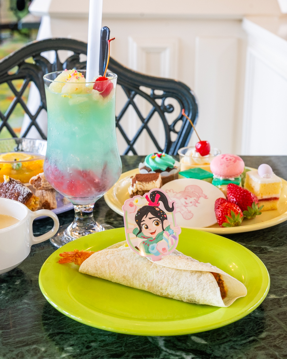 東京ディズニーランド「クリスタルパレス・レストラン」ディズニー・パルパルーザ”ヴァネロペのスウィーツ・ポップ・ワールド”スペシャルブッフェ1