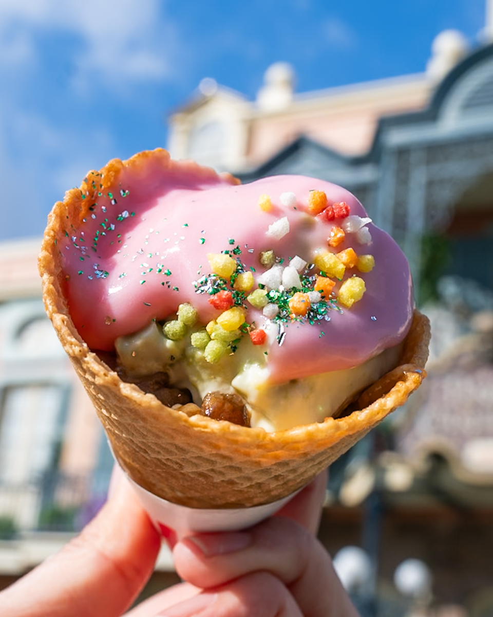 東京ディズニーランド「ザ・ガゼーボ」ディズニー・パルパルーザ“ヴァネロペのスウィーツ・ポップ・ワールド”牛カルビコーン（アボカドマヨネーズ＆マッシュポテト）中身