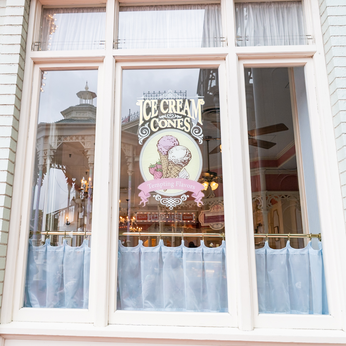 アイスクリームコーン　デコレーション