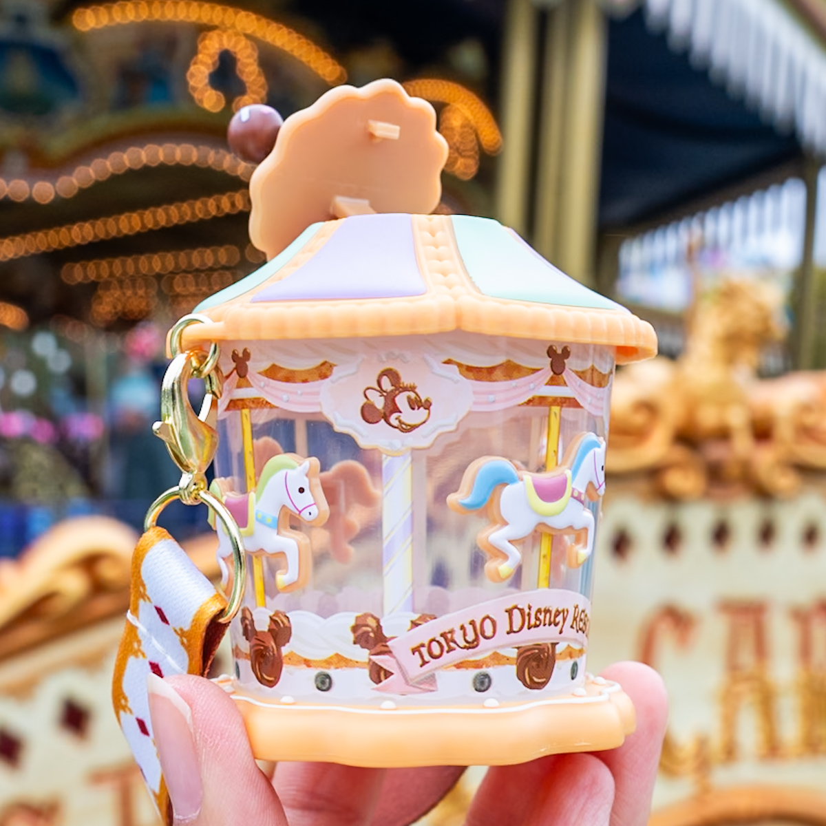 東京ディズニーランド「ディズニー・パルパルーザ“ヴァネロペのスウィーツ・ポップ・ワールド”」グミキャンディー、ミニスナックケース付き　開口部