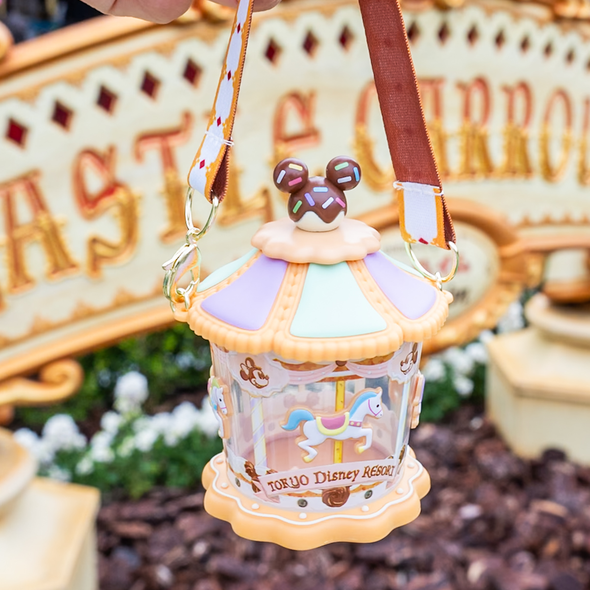 東京ディズニーランド「ディズニー・パルパルーザ“ヴァネロペのスウィーツ・ポップ・ワールド”」グミキャンディー、ミニスナックケース付き4