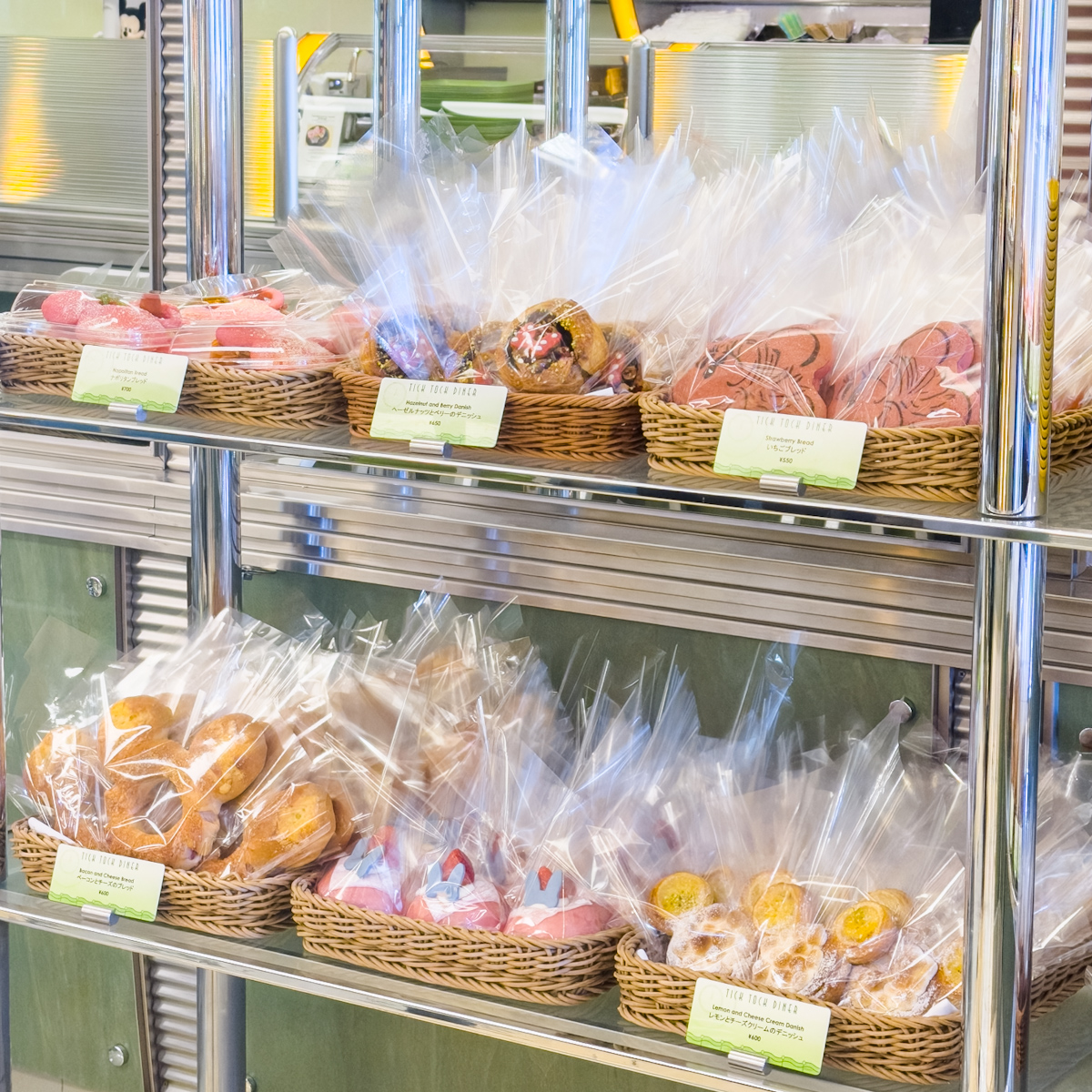 ディズニーアンバサダーホテル「チックタック・ダイナー」“ミニーのスプリング・デイドリーム”スペシャルメニュー　ブレッド