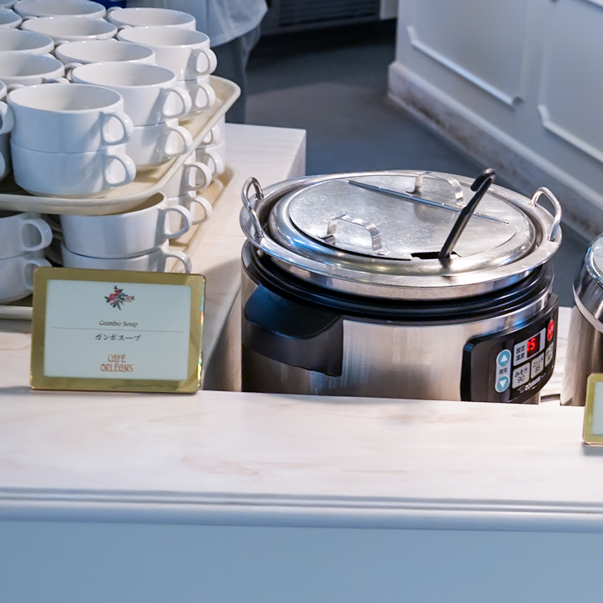 東京ディズニーランド「カフェ・オーリンズ」のガンボスープ