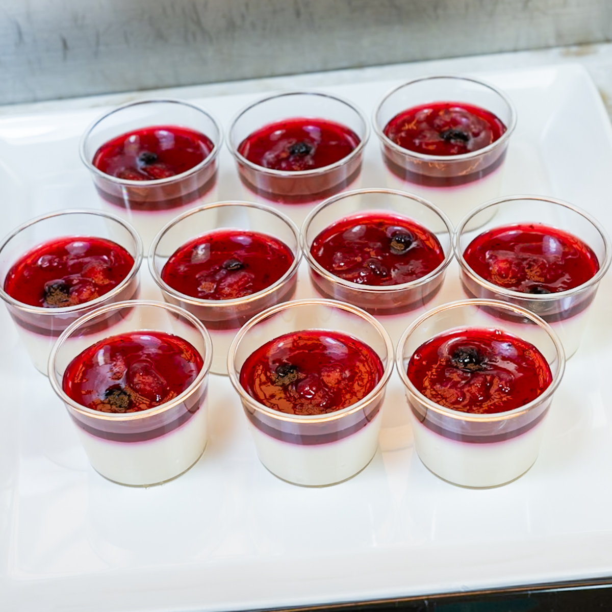 ストロベリーバニラムース