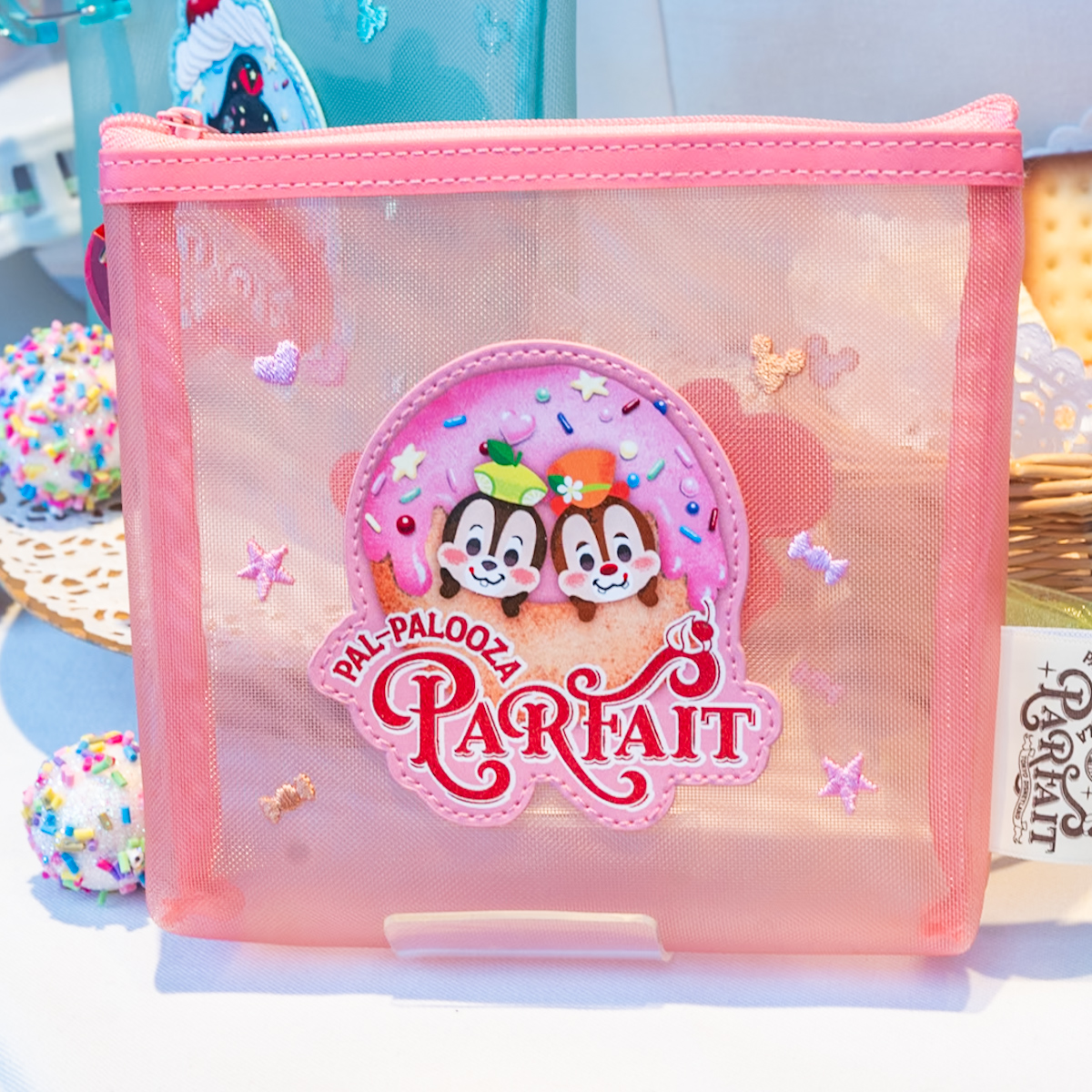 東京ディズニーランド「ペイストリーパレス」パルパルーザ・パルフェグッズ ポーチ チプデ