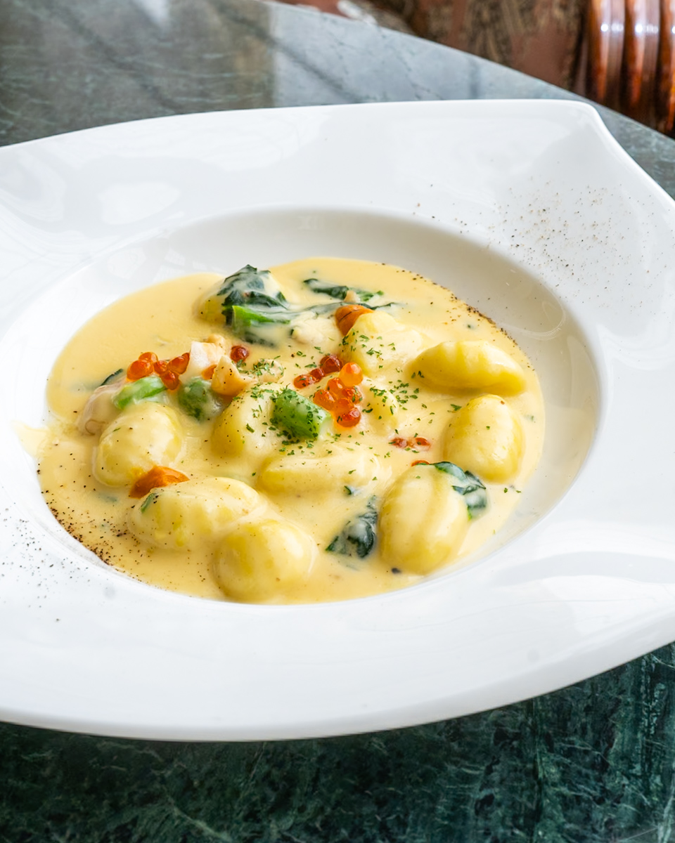 ウニとツブ貝のクリームニョッキ1