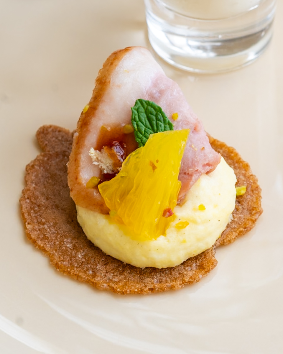 鴨肉とオレンジクリームのカナッペ