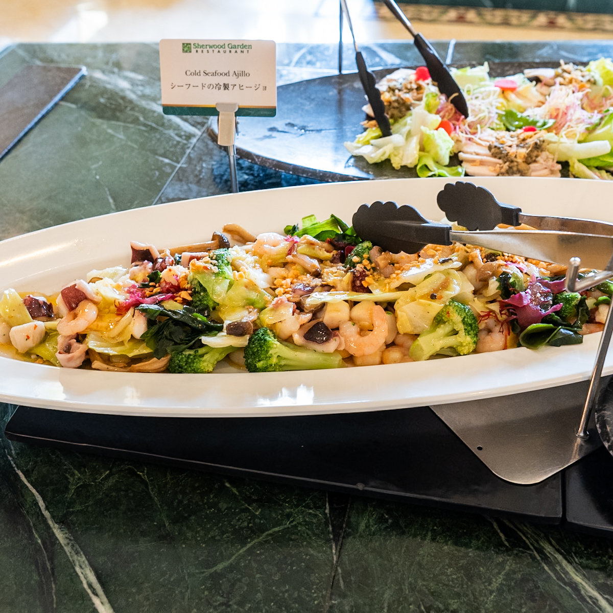 シーフードの冷製アヒージョ