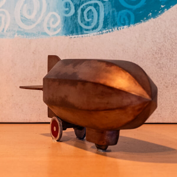 『カールじいさんと空飛ぶ家』リビング　飛行船