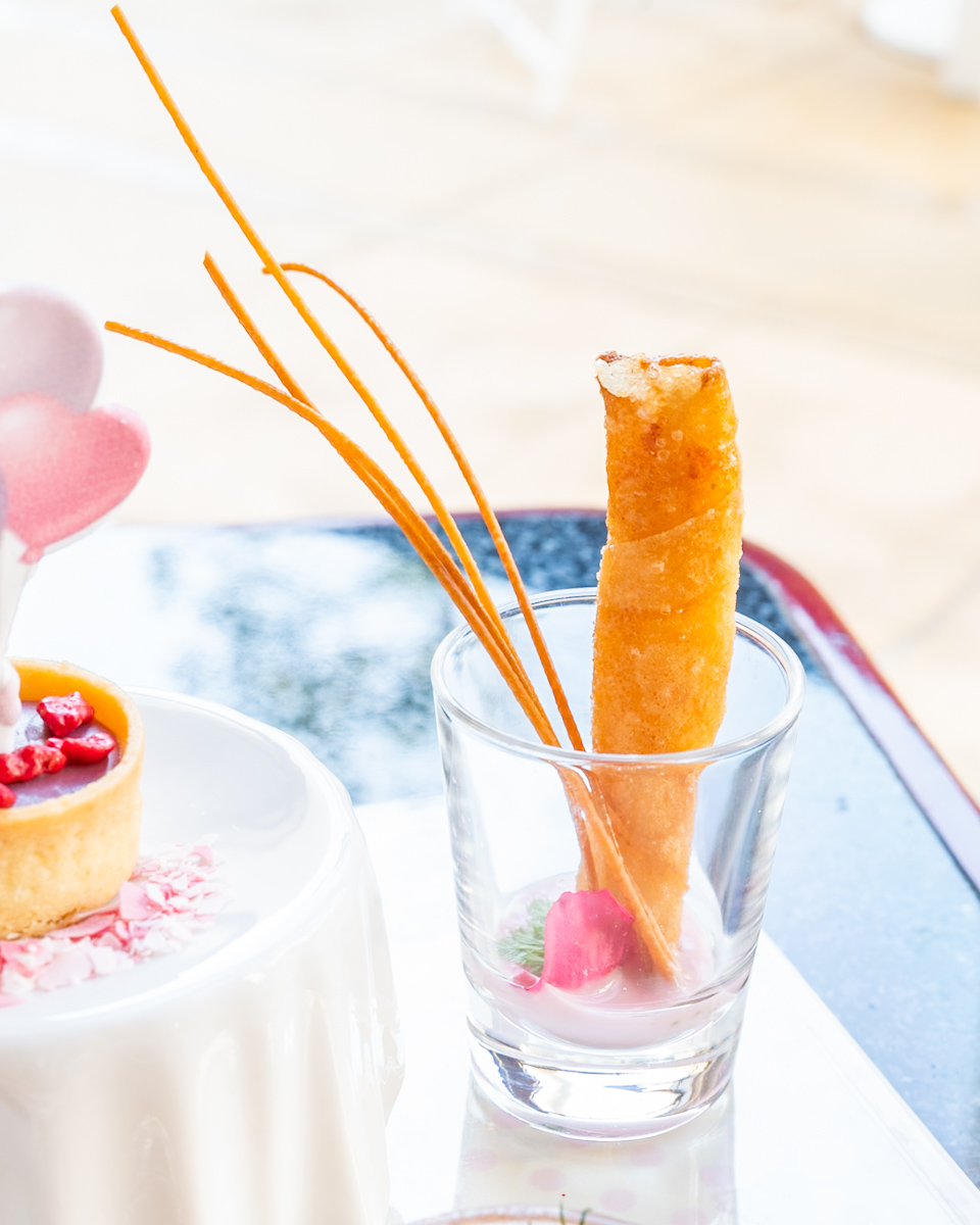 蟹のブリック包み　アンチョヴィソース