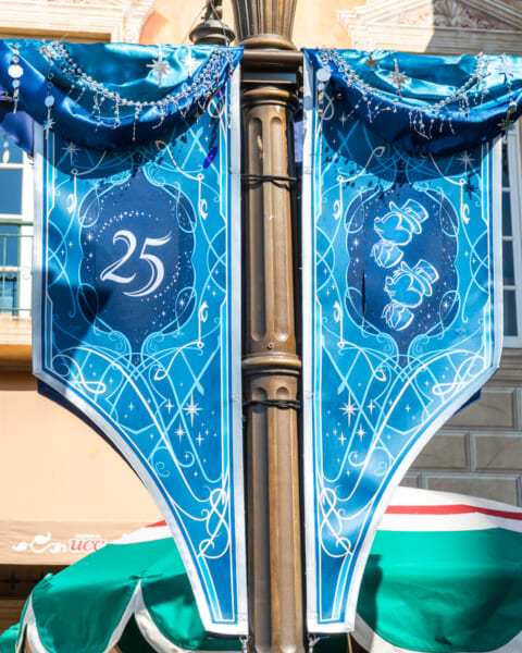 東京ディズニーシー”スパークリング・ジュビリー”25周年バナー　ミッキー広場　チップ＆デールバナー