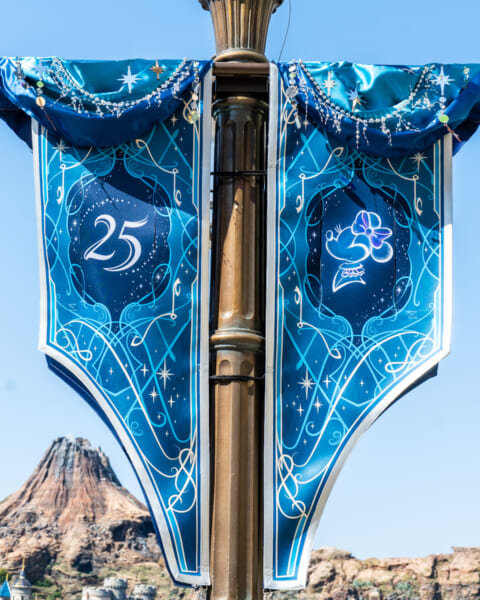 東京ディズニーシー”スパークリング・ジュビリー”25周年バナー　ミッキー広場　ミニーバナー