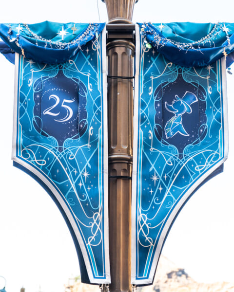 東京ディズニーシー”スパークリング・ジュビリー”25周年バナー　ミッキー広場　ドナルドバナー