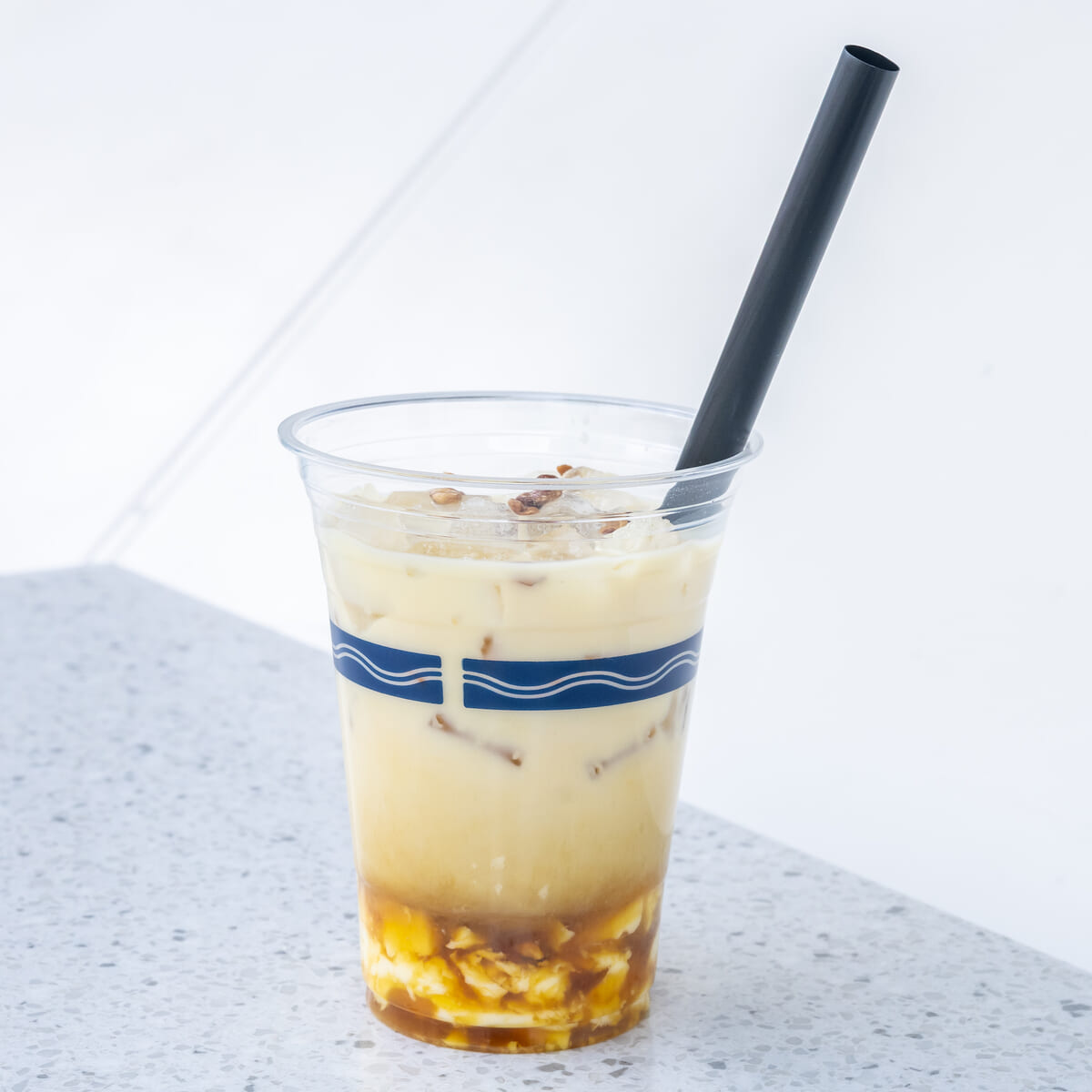 ソイミルクカクテル（クレームブリュレリキュール、ナッツ）