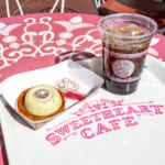 東京ディズニーランド「スウィートハート・カフェ」”カフェ＆スウィーツセット（ピスタチオデニッシュ）”
