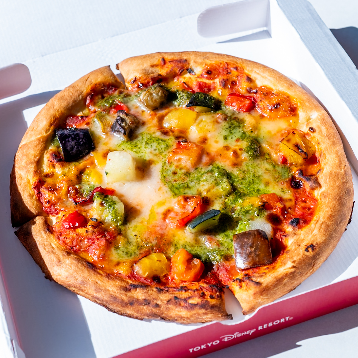 東京ディズニーランド／トゥモローランド「パン・ギャラクティック・ピザ・ポート」グリル野菜のピザ