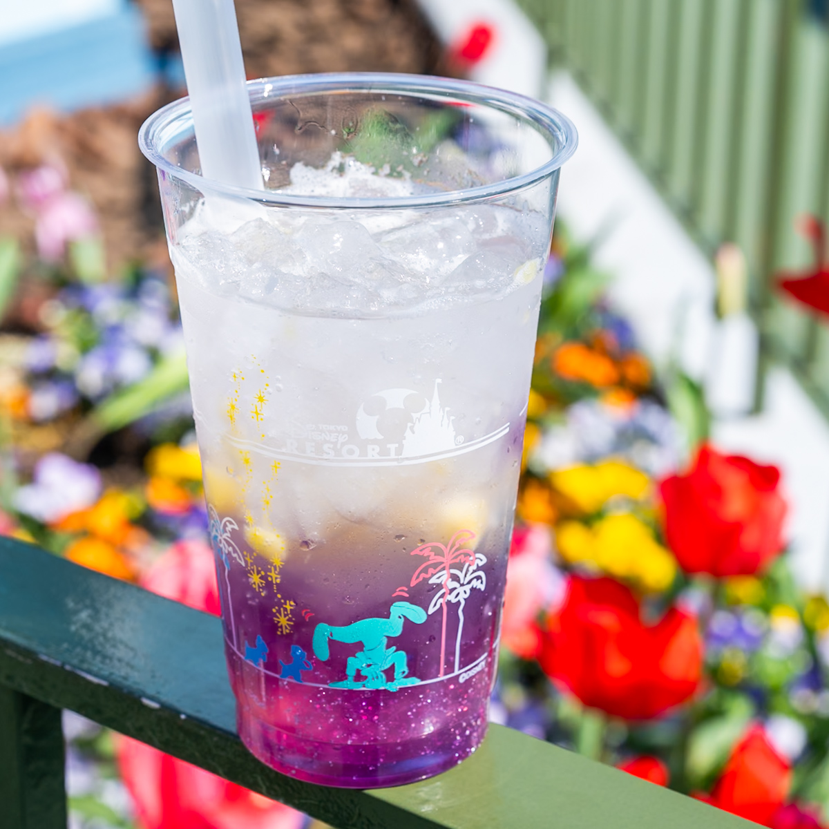 東京ディズニーランド「キャプテンフックス・ギャレー」スパークリングドリンク（ライチー、パイナップル、バタフライピー）1