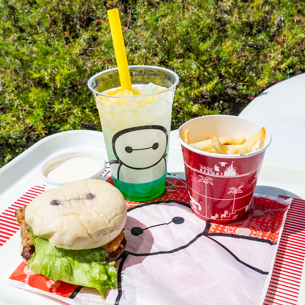 東京ディズニーランド「トゥモローランド・テラス」2026おすすめバーガーセットまとめ