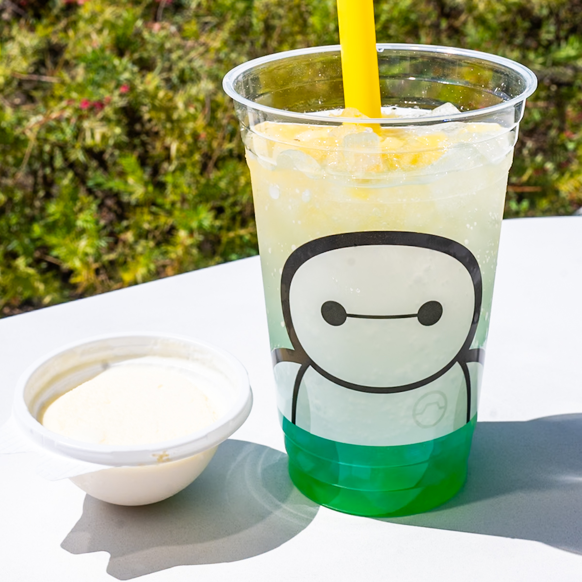 スパークリングドリンク（パイナップル＆オレンジ、ナタデココ）