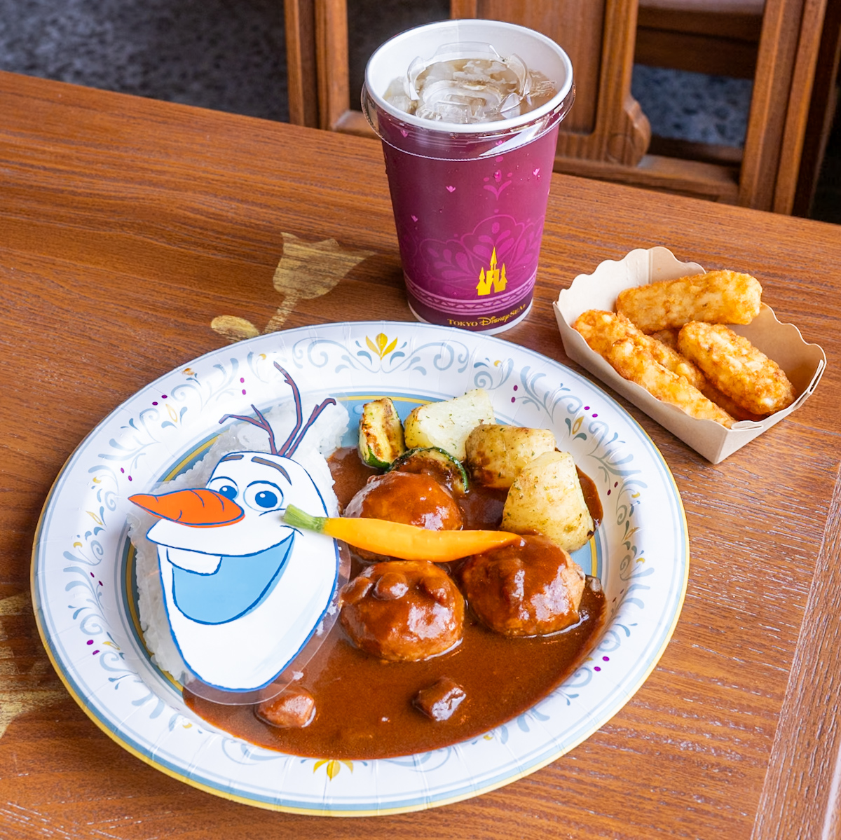 ブラウンソースのミートボールライス（ニンジン、ポテト、ズッキーニ）セット