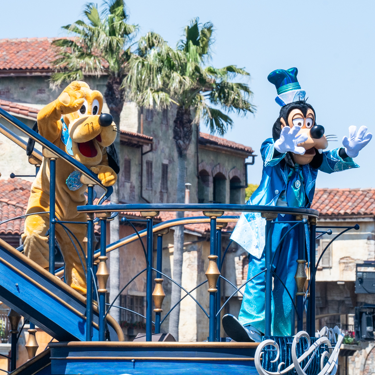 東京ディズニーシー25周年”スパークリング・ジュビリー”エンターテイメント「スパークリング・ジュビリー・セレブレーション　プルート、グーフィー