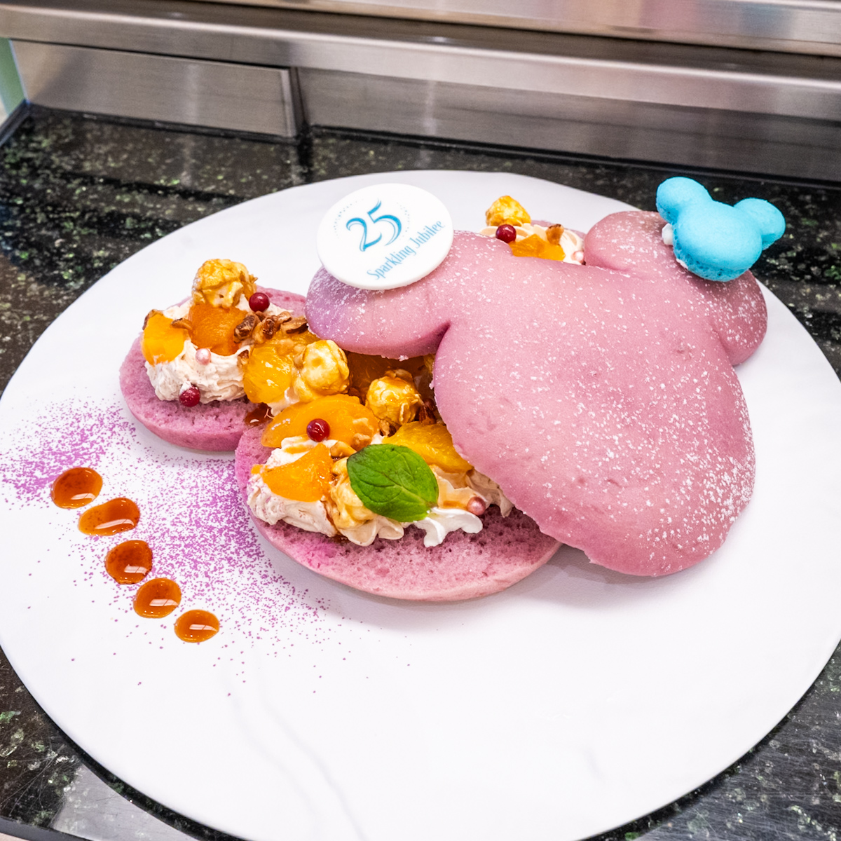 東京ディズニーシー25周年“スパークリング・ジュビリー”スペシャルサンドウィッチ